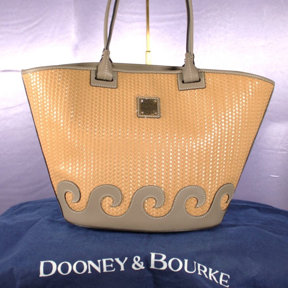 Dooney & Bourke Woven Straw-Look Tote Bag Tan Taupe NWOT - Picture 2 of 12